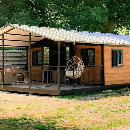 Chalet Met Grote Tuin En Prive Jacuzzi Wijdenes