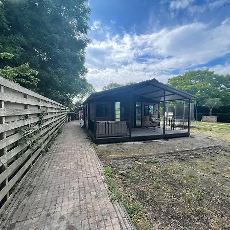 Chalet Met Grote Tuin En Prive Jacuzzi Alpehytte Wijdenes